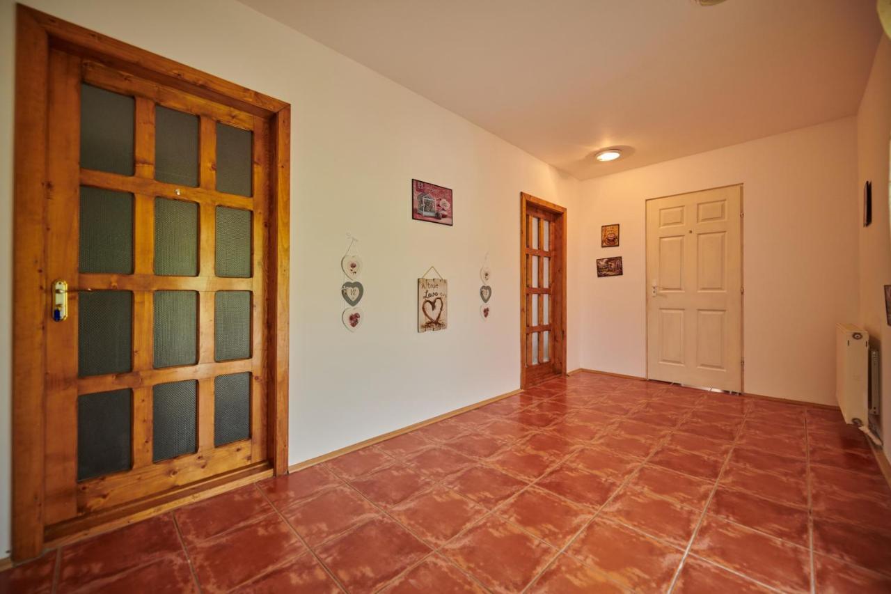 Vila Tara Hategului Bagian luar foto